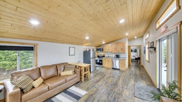 House (1 Bedroom) | Interior