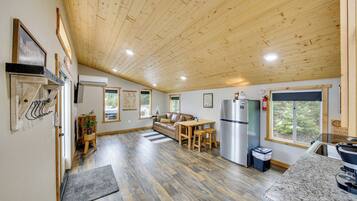 House (1 Bedroom) | Interior