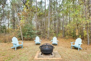 House (3 Bedrooms) | Interior - Hike, Bike & Boat: Peaceful Piney Woods Home! (New Waverly)