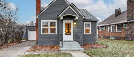 Casa (3 Bedrooms) | Vista frontal de la propiedad