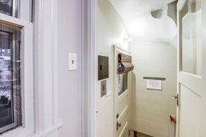 Interior - 4 Blocks to Dtwn Missoula: Walkable Home w/ Yard (Missoula)