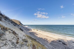 Apartment (0 Bedroom) | Interior - Bluffside Studio w/ Beach Access in Calverton! (Calverton)