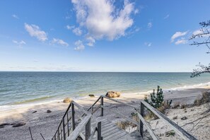 Apartment (0 Bedroom) | Interior - Bluffside Studio w/ Beach Access in Calverton! (Calverton)