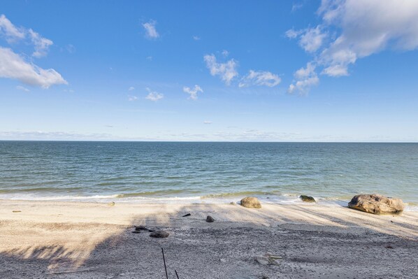 Apartment (0 Bedroom) | Interior - Bluffside Studio w/ Beach Access in Calverton! (Calverton)
