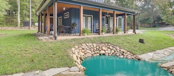 Waterfront 'blue Spruce' Small Home in Wildwood!