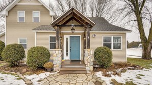 House (4 Bedrooms) | Interior - Getaway w/ Private Acreage in the Minneapolis Area (Loretto)
