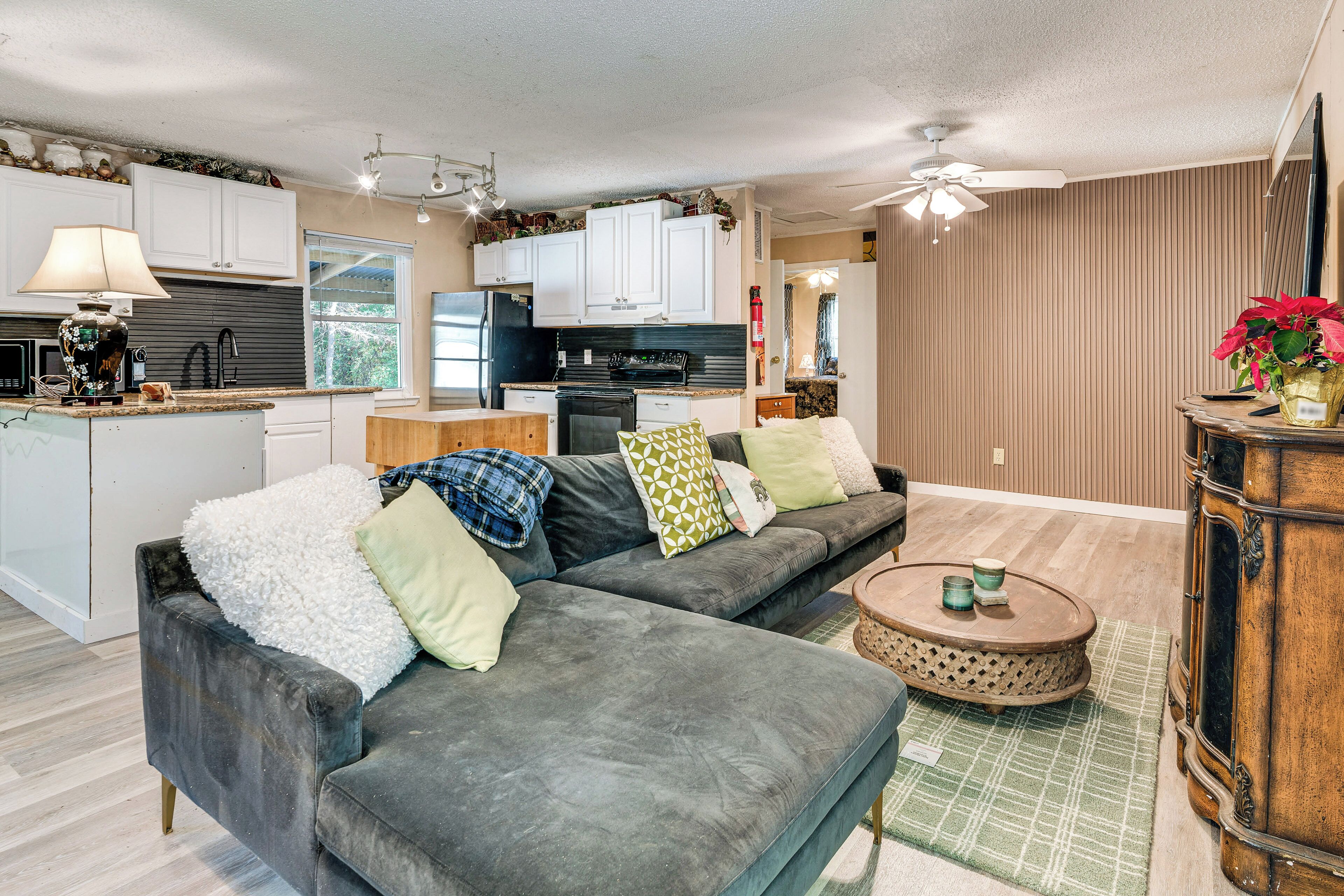 Rumah (2 Bedrooms) | Interior