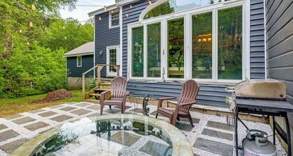 3 Mi to Mount Snow: Spacious West Dover Home