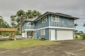 Interior - 7 Mi to Hilo Beaches: Peaceful Retreat w/ Sauna (Papaikou)