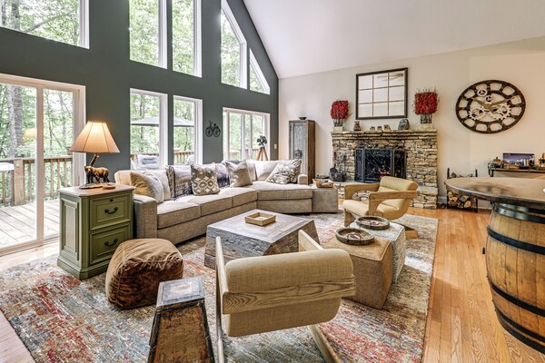Modern Mountain Zen 3-bed, 3-bath Home With Creeks - North Carolina