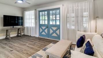 House (1 Bedroom) | Interior