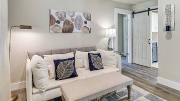 House (1 Bedroom) | Interior