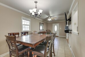 House (3 Bedrooms) | Interior - 2 Mi to Downtown Savannah: Dog-friendly Home! (Savannah)