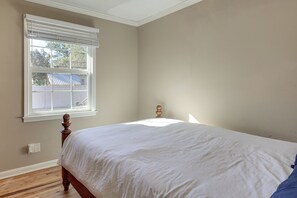 House (3 Bedrooms) | Interior - 2 Mi to Downtown Savannah: Dog-friendly Home! (Savannah)