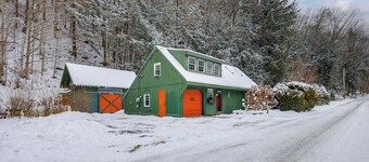 Hike, Fish, Hunt! Green Mountain Home By River