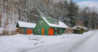 Hike, Fish, Hunt! Green Mountain Home By River
