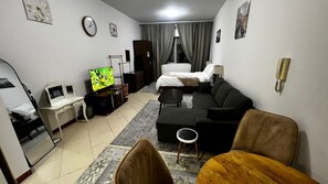 WiFi, bed sheets - Dream home apartment in Marina (Dubai)