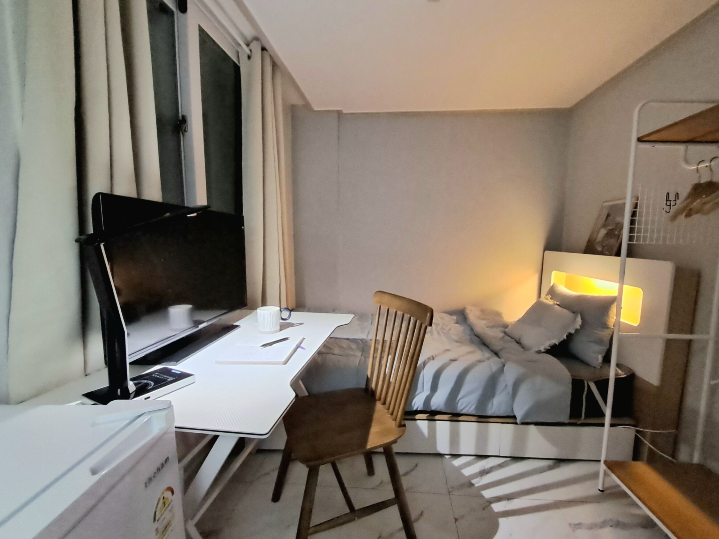 Basic Single Room | Free WiFi