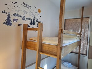 Departamento económico, balcón, vista a la montaña | Wifi gratis 