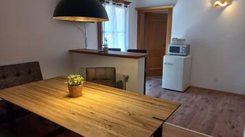 Apartemen Comfort, 2 kamar tidur, balkon, pemandangan gunung | Area keluarga | Mainan