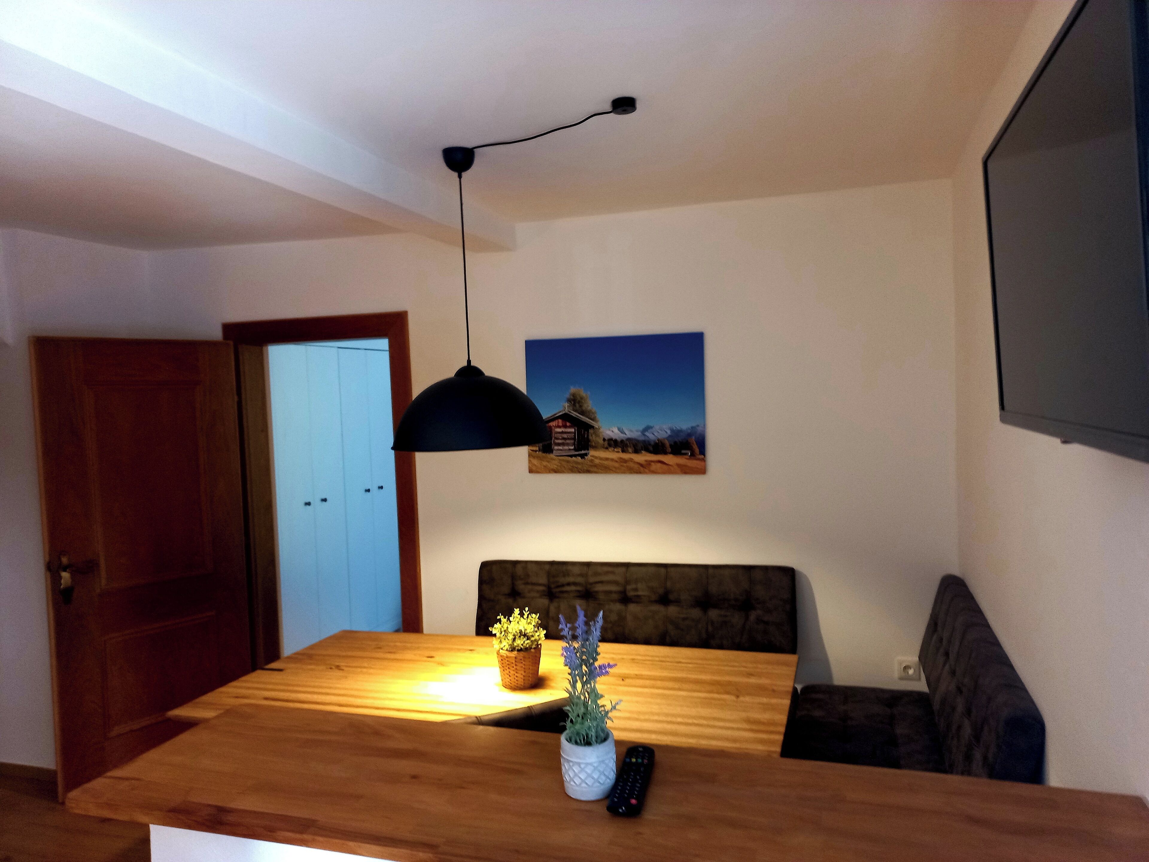 Comfort-huoneisto, 2 makuuhuonetta, parveke, vuoristonäköala | Oleskelualue | Leluja