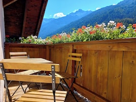 Apartamento Confort, 2 habitaciones, balcón, vistas a la montaña | Terraza o patio