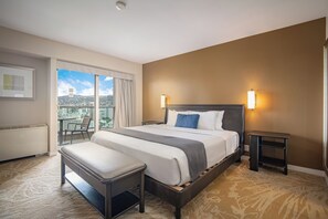 Desk, iron/ironing board, WiFi, bed sheets - Junior Suite 1 Bedroom Ala Moana Condominium, City / Partial Ocean from Lanai (Honolulu)