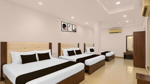 1 bedroom - Hotel O Ambuja City Centre Mall (Raipur)