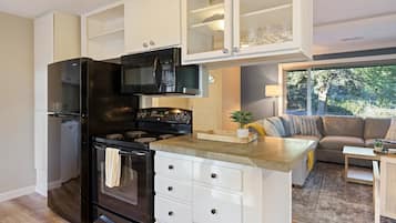 House, 3 Bedrooms | Dapur peribadi