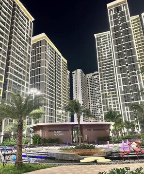 Exterior - Fully Furnished 2BED-2BATH Luxury Apartment, Vinhomes Grand Park, HCMC (Thành phố Hồ Chí Minh)