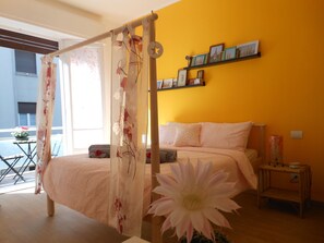 2 dormitorios, tabla de planchar con plancha, Internet y ropa de cama