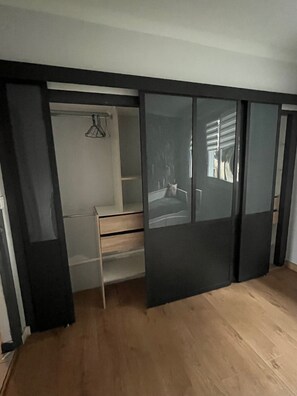 Interior - Large, cosy house for 8/10 people less than 100 m from the beach, terrace with sea view (Saint-Brevin-les-Pins)