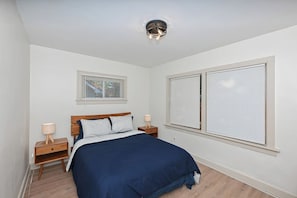 2 Schlafzimmer, Schreibtisch, Bügeleisen/Bügelbrett, kostenloses WLAN