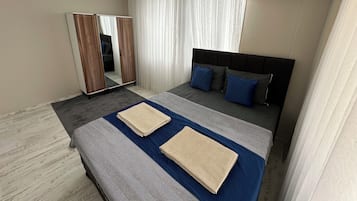 Desk, laptop workspace, free WiFi