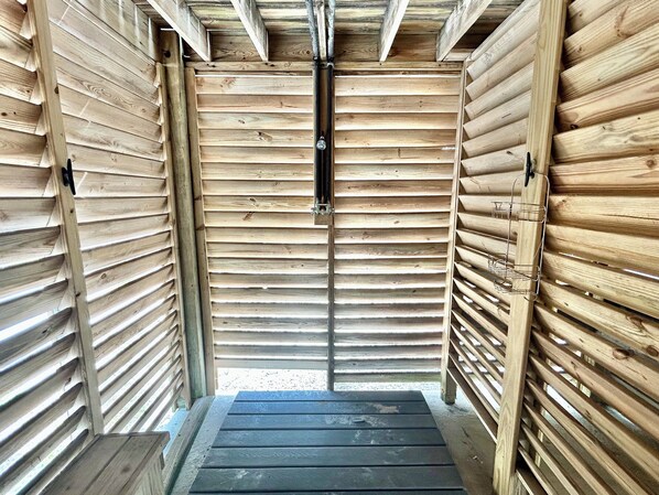 Outdoor Shower - Somerset, priavte pool, Gulf views. (St. George Island)