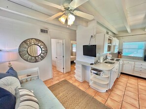 2 bedrooms, iron/ironing board, free WiFi, bed sheets - Baked Beach Bungalow, across the street from the beach. (St. George Island)