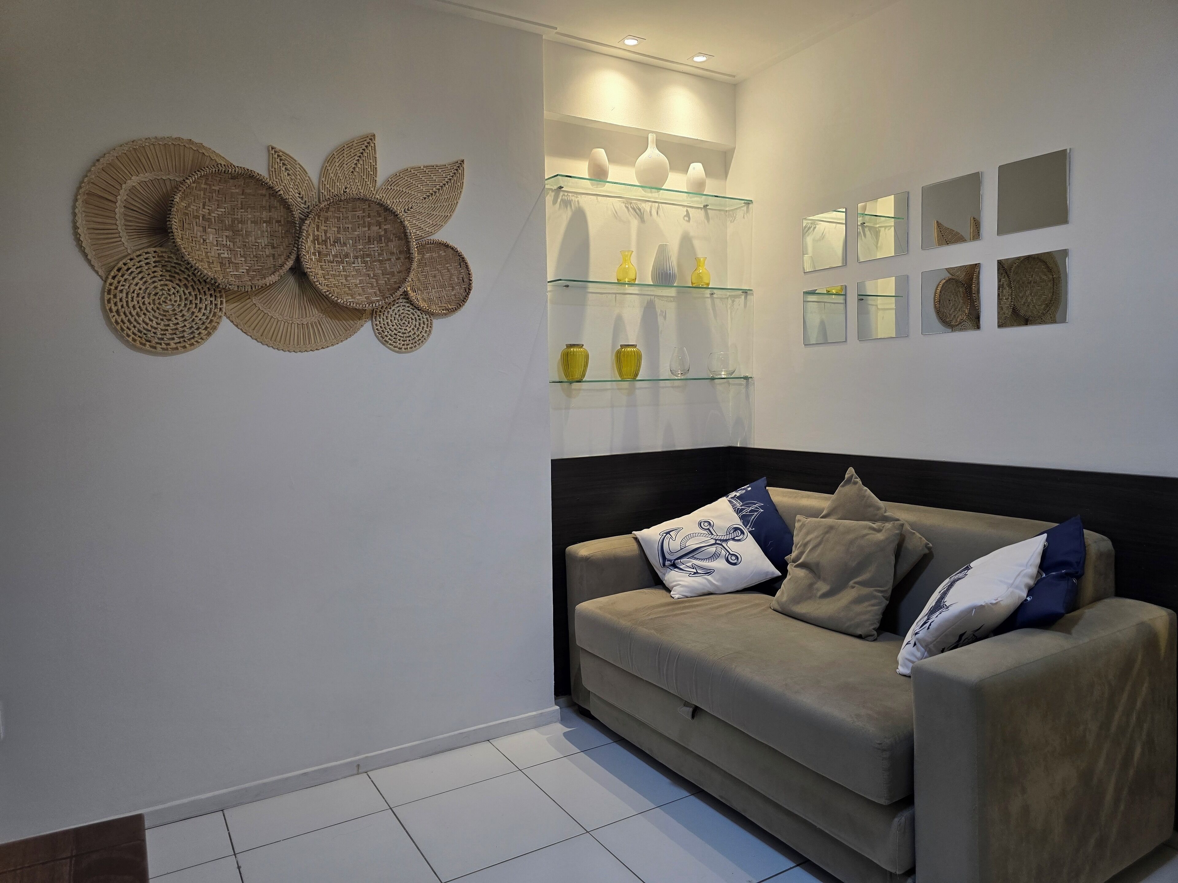 Télévision LED de 32 pouces avec chaînes numériques