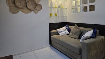 Télévision LED de 32 pouces avec chaînes numériques