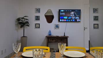 Apartment | Dining room