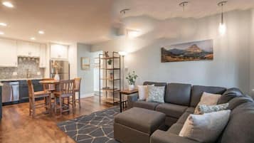 Televisión y chimenea