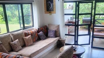 Villa, 3 Bedrooms, Accessible, Balcony | Living room