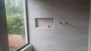Villa, 3 Bedrooms, Accessible, Balcony | Bilik Mandi