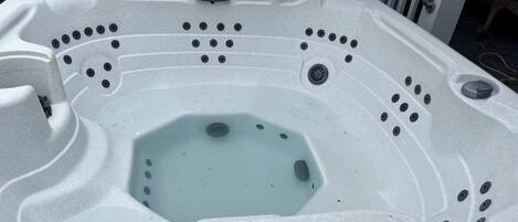 Baignoire à remous extérieure