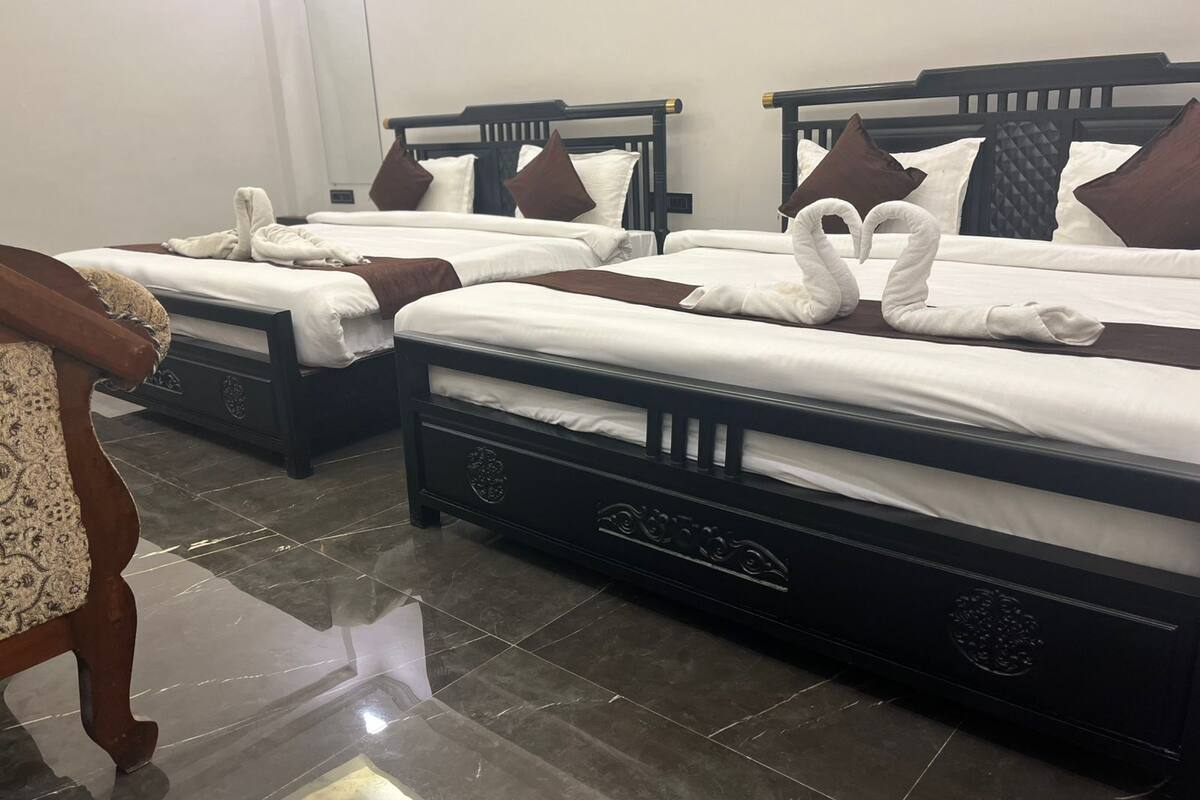 Superior Double Room, Mountain View | Desk, free WiFi