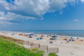 Beach nearby - Oceanwalk Condo with Pool, Hot Tub, Tennis & Trails! Walk to no-drive beach! (New Smyrna Beach)