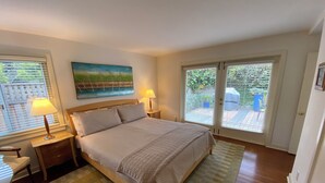 2 bedrooms, iron/ironing board, free WiFi, bed sheets - 4001 Bay Echo - Carmel Bay Views! (Carmel)