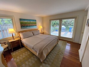 2 bedrooms, iron/ironing board, free WiFi, bed sheets - 4001 Bay Echo - Carmel Bay Views! (Carmel)