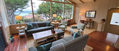 Télévision, cheminée