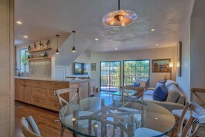 Interior - 4002 La Maubeche - Updated Home on Carmel Point (Carmel)