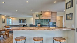 Dining - 4009 Ribera Sanctuary - Carmel Meadows Beach House (Carmel)